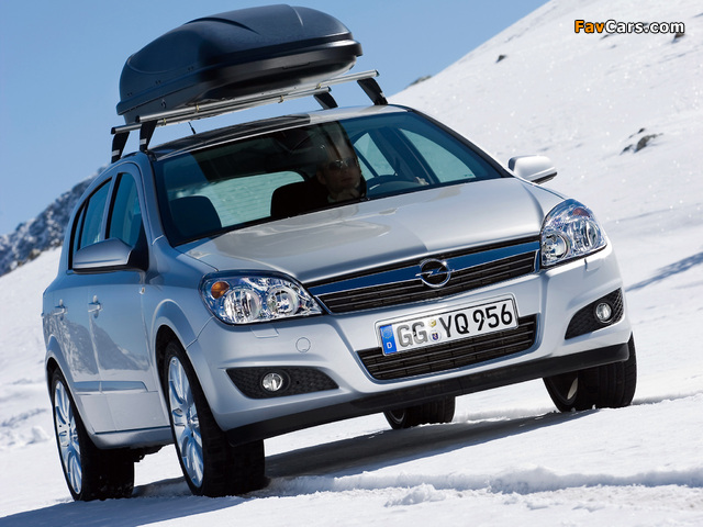 Opel Astra Hatchback (H) 2007 pictures (640 x 480)