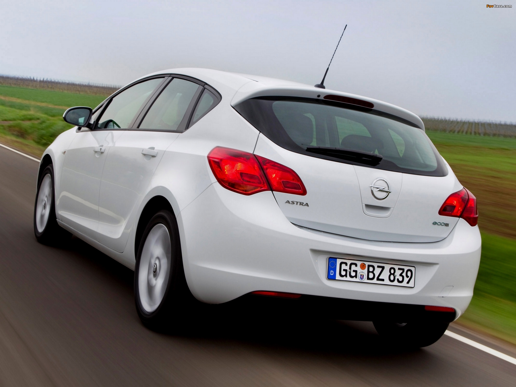 Opel Astra ecoFLEX 5-door (J) 2009 pictures (2048 x 1536)