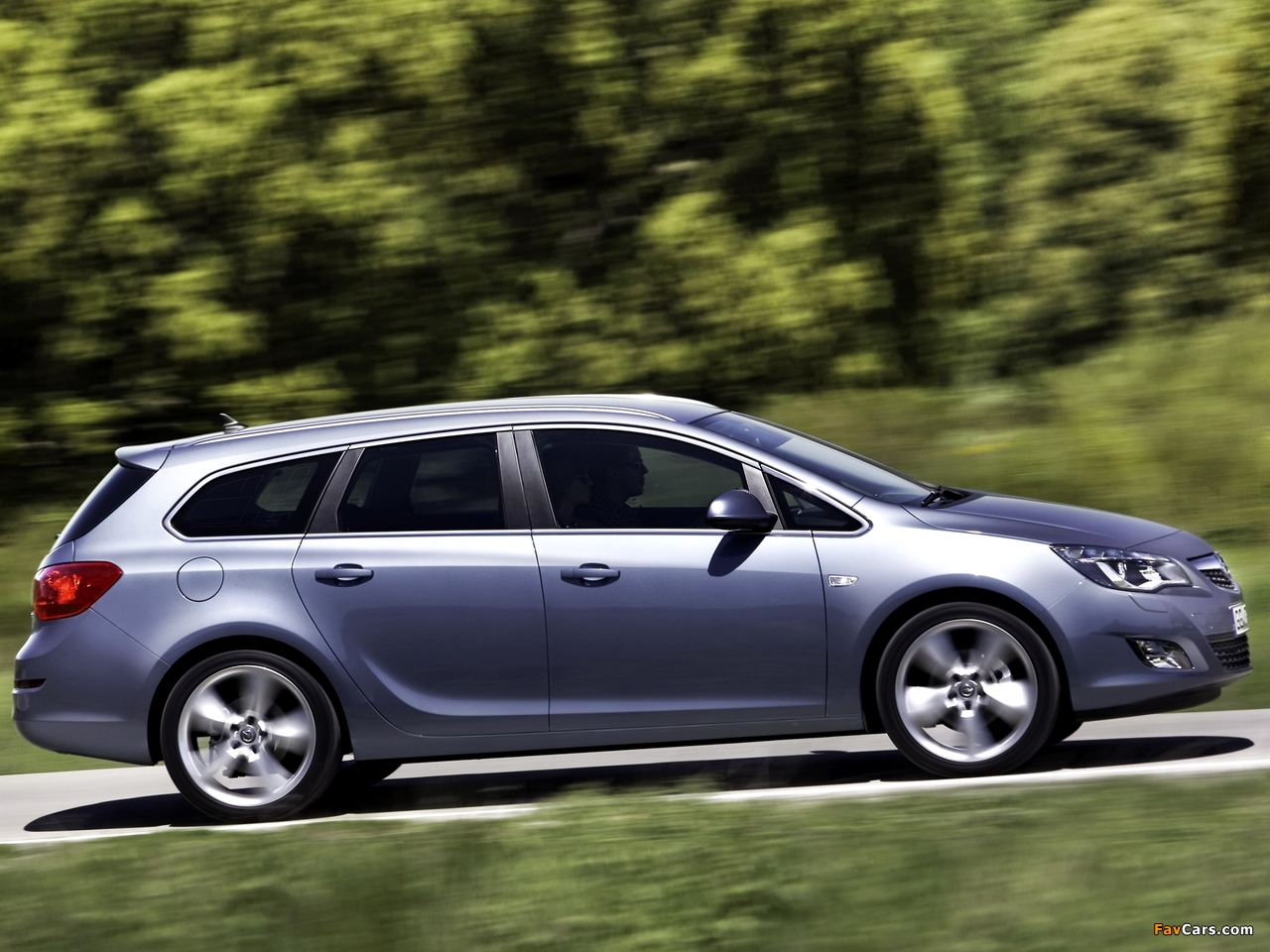 Opel Astra Sports Tourer (J) 2010–12 images (1280 x 960)