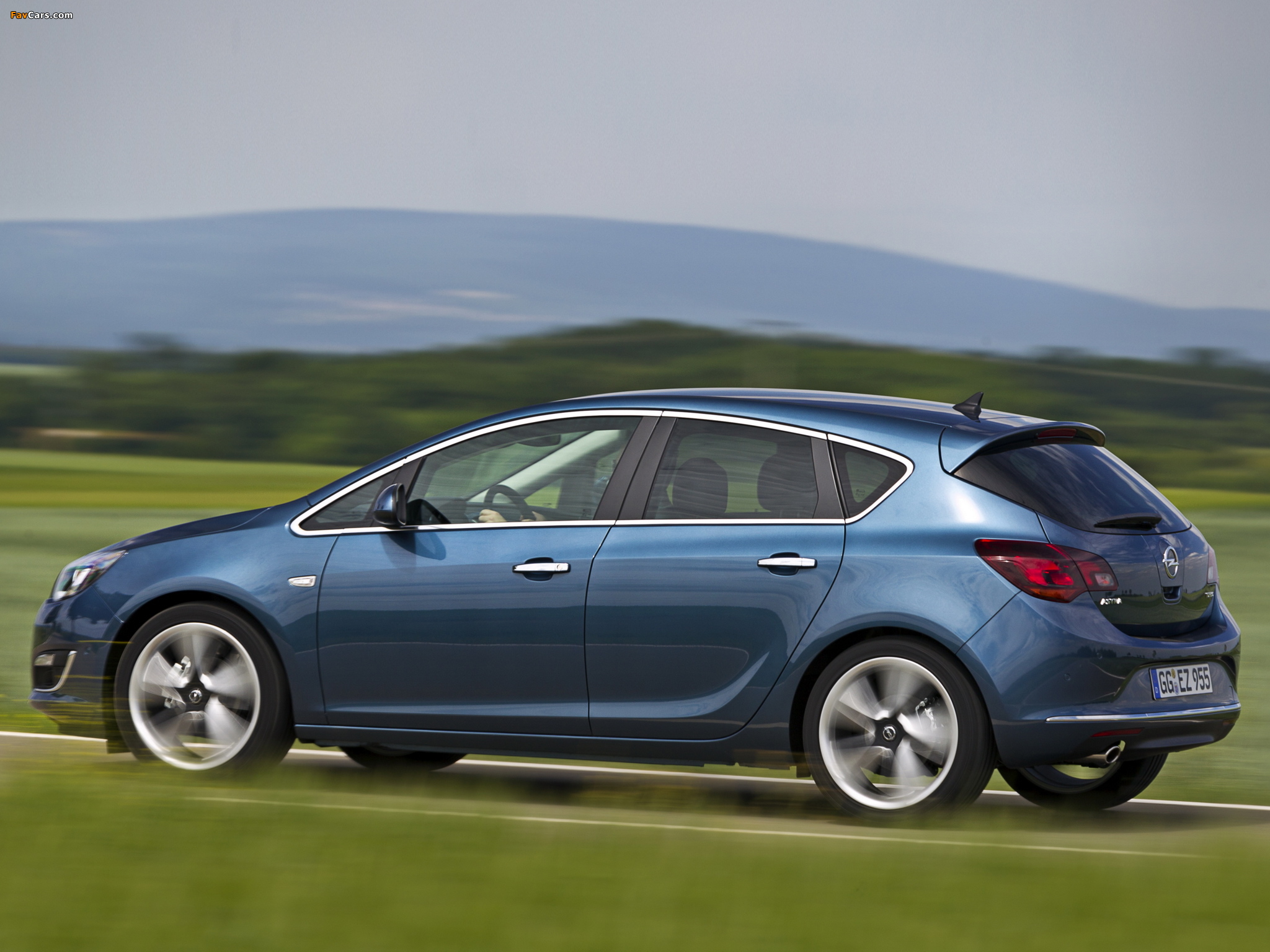 Opel Astra (J) 2012 wallpapers (2048 x 1536)