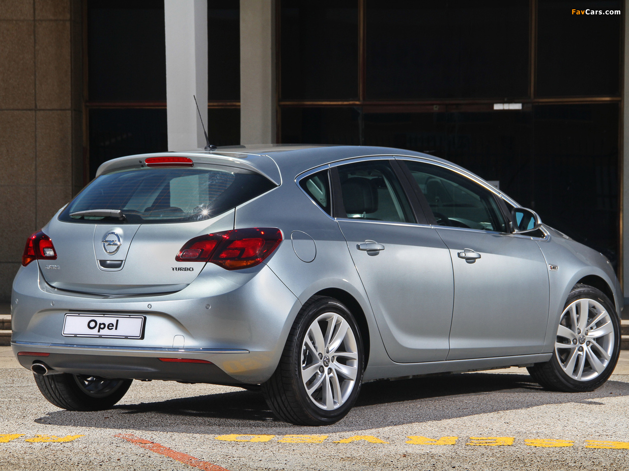 Opel Astra ZA-spec (J) 2013 images (1280 x 960)