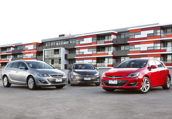 Opel Astra photos