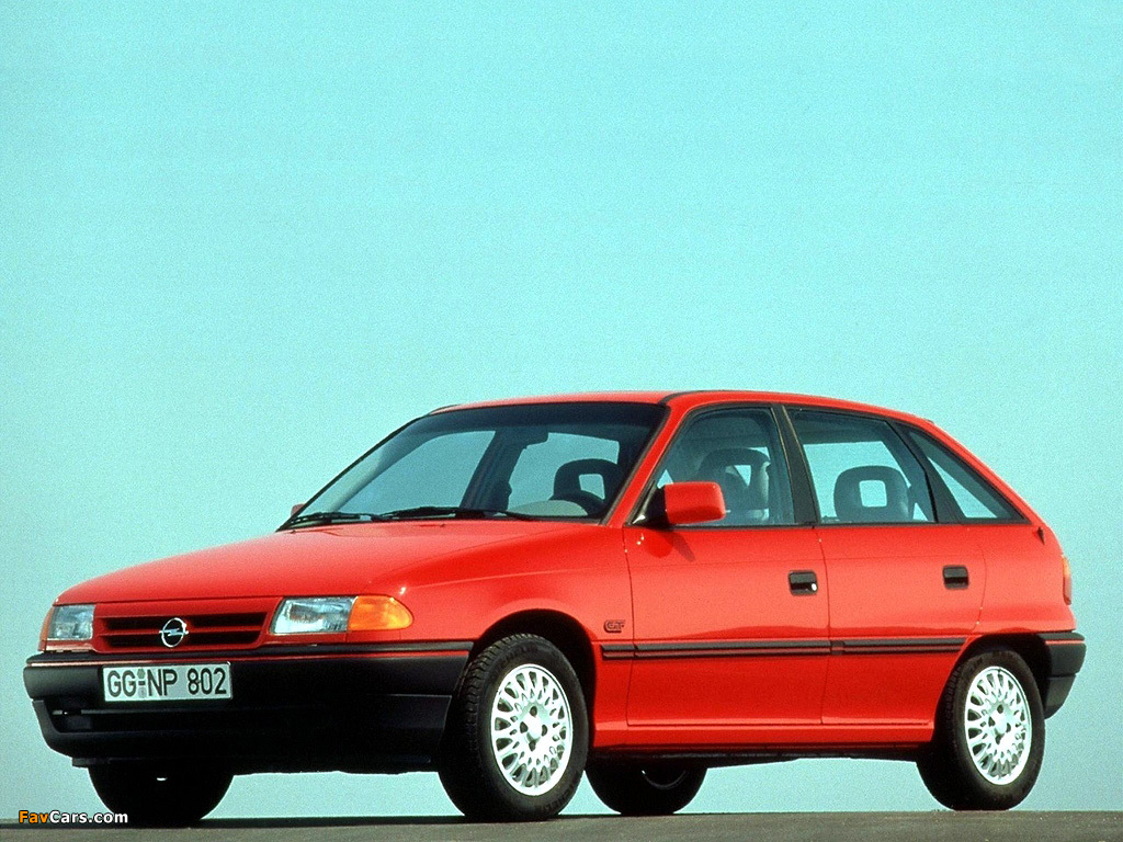 Photos of Opel Astra 5-door (F) 1991–94 (1024 x 768)