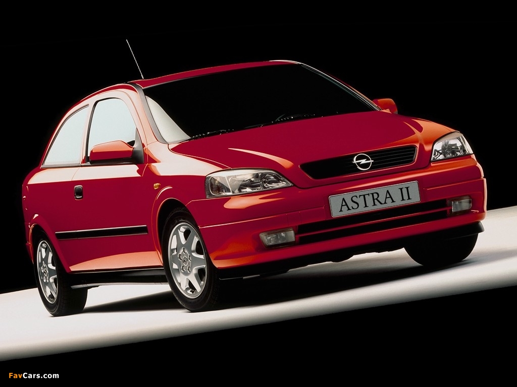 Photos of Opel Astra 3-door (G) 1998–2004 (1024 x 768)