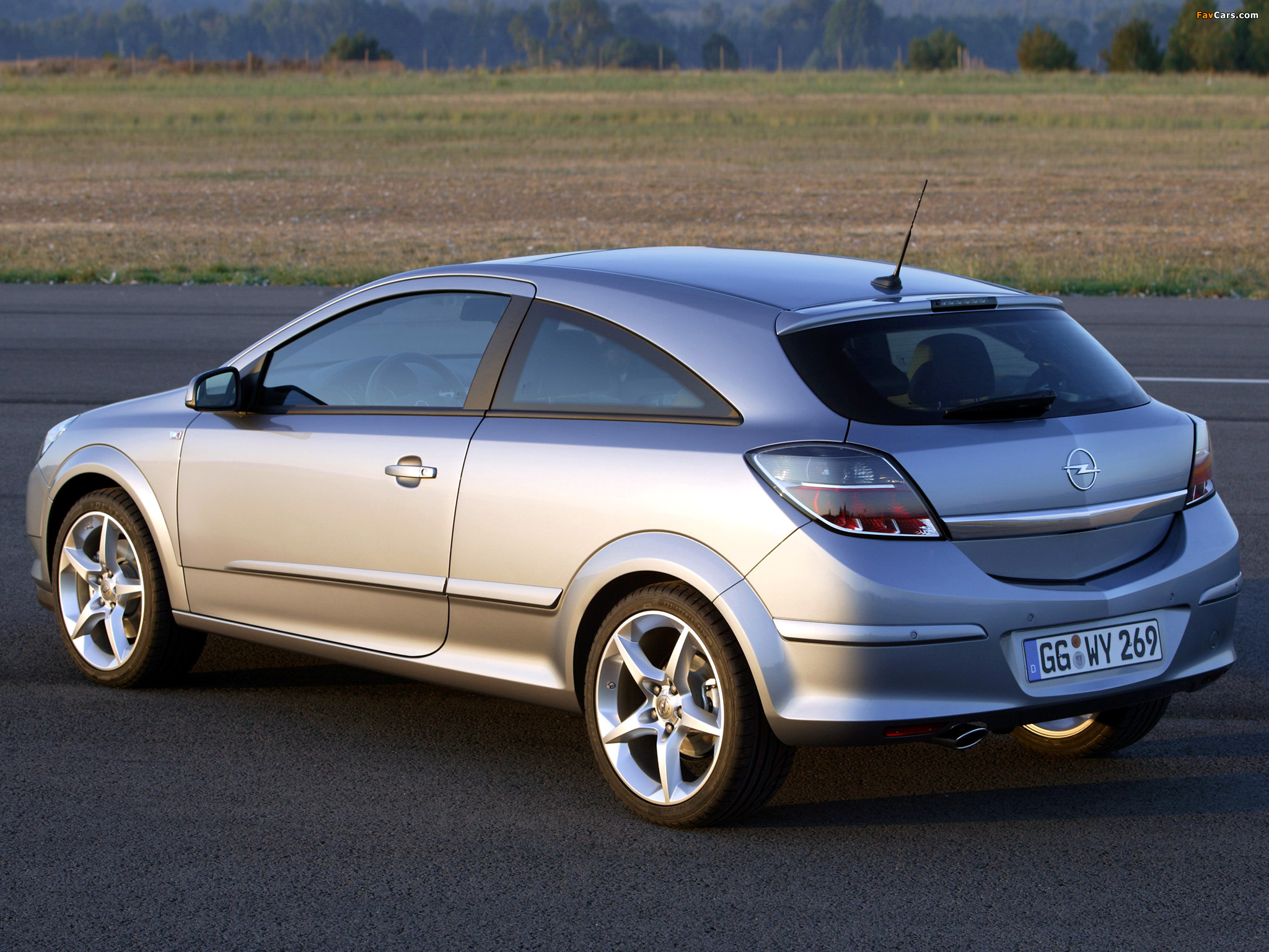 Photos of Opel Astra GTC (H) 2005–11 (2048 x 1536)