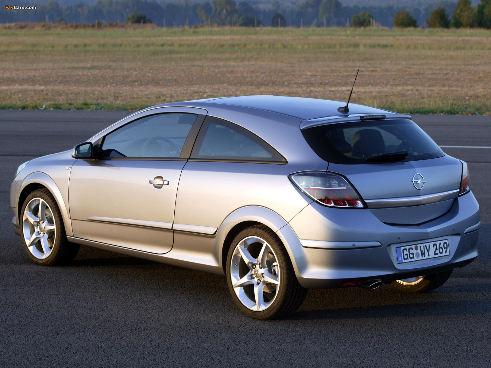 Photos of Opel Astra GTC (H) 2005–11 (1600 x 1200)