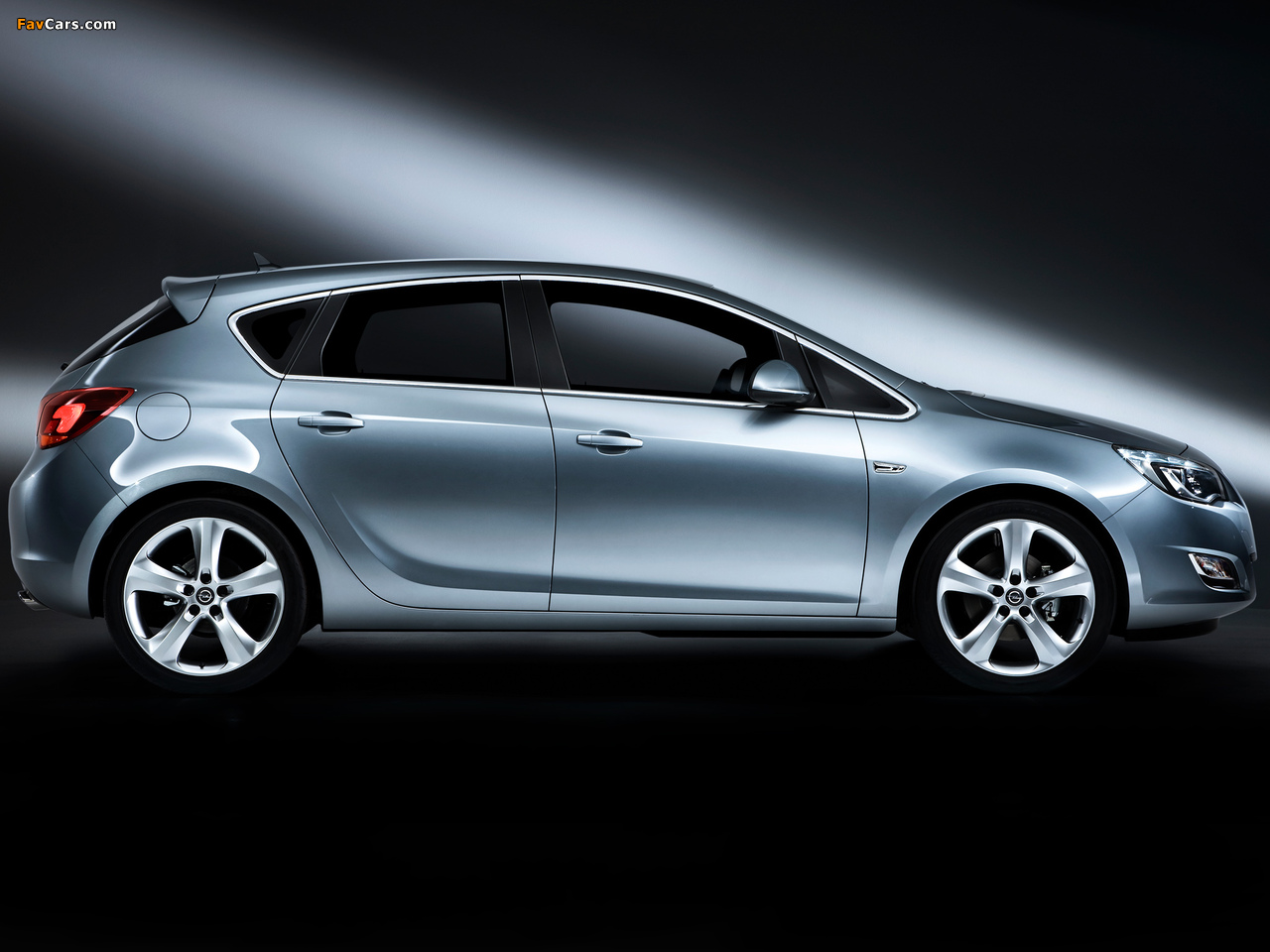 Photos of Opel Astra 5-door (J) 2009 (1280 x 960)