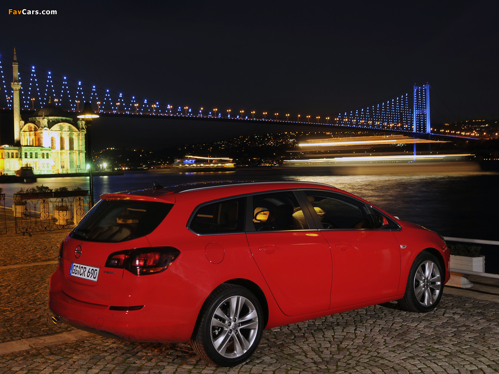 Photos of Opel Astra Sports Tourer (J) 2010–12 (1024 x 768)