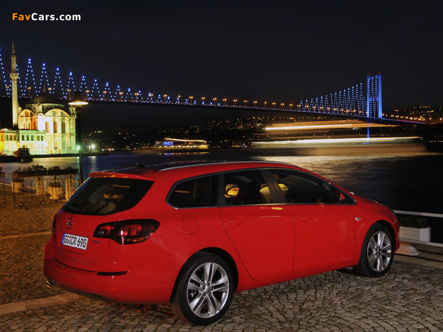 Photos of Opel Astra Sports Tourer (J) 2010–12 (640 x 480)