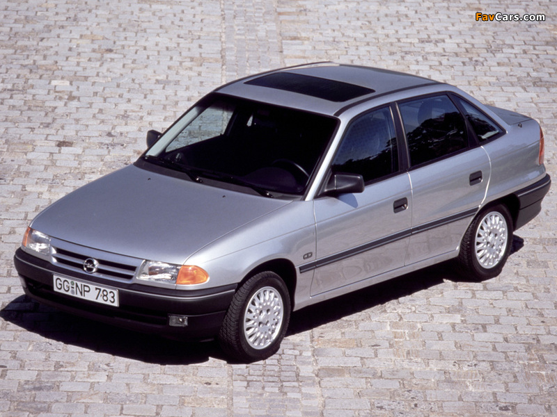 Pictures of Opel Astra Sedan (F) 1991–94 (800 x 600)