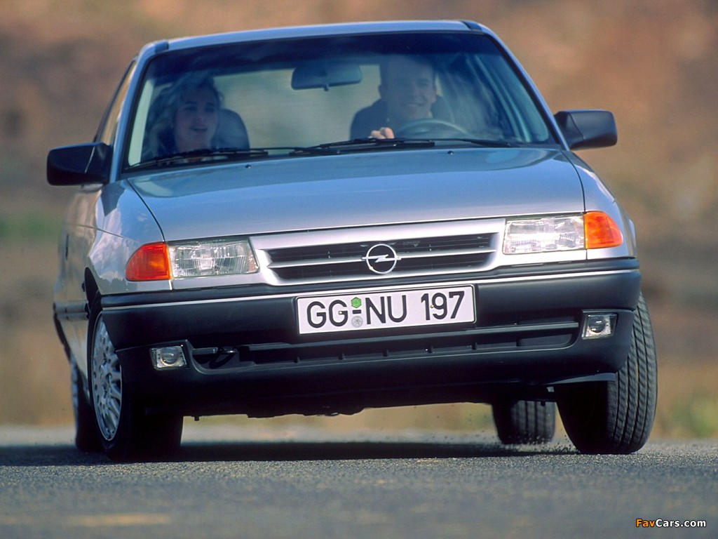 Pictures of Opel Astra 3-door (F) 1991–94 (1024 x 768)