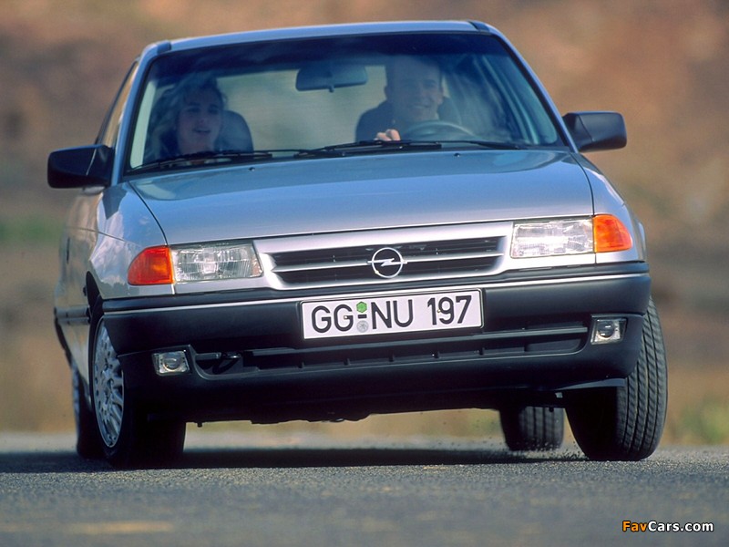Pictures of Opel Astra 3-door (F) 1991–94 (800 x 600)