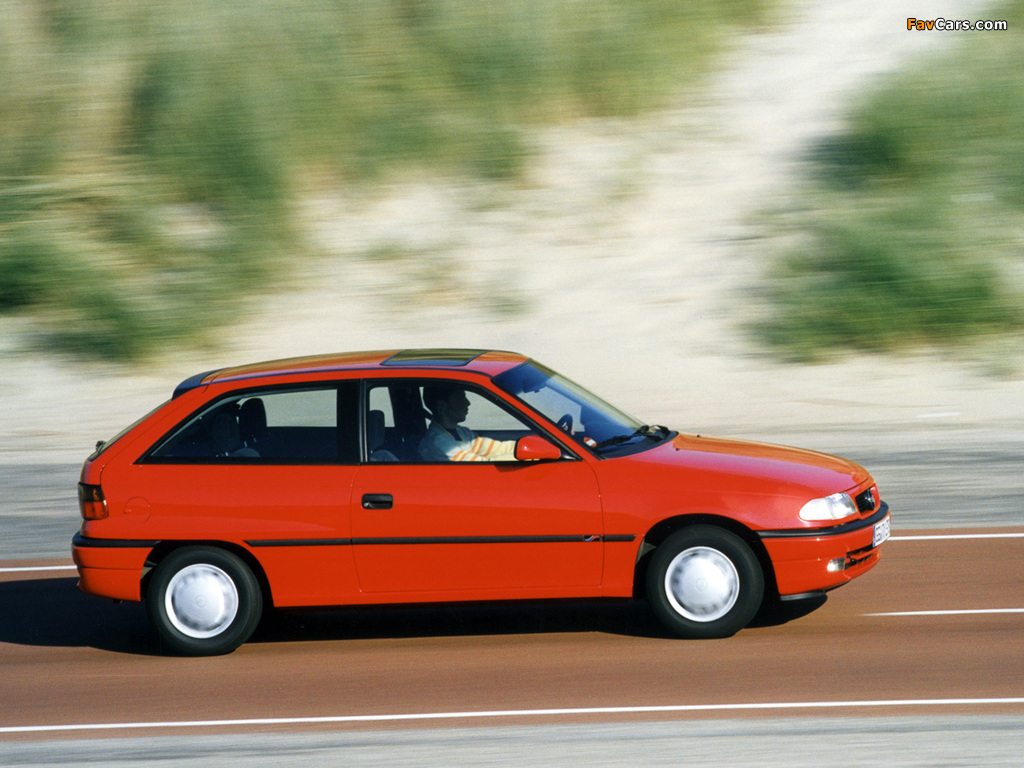 Pictures of Opel Astra 3-door (F) 1994–98 (1024 x 768)