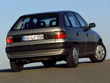 Pictures of Opel Astra 5-door (F) 1994–98