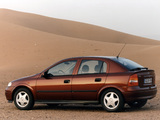 Pictures of Opel Astra 5-door (G) 1998–2004