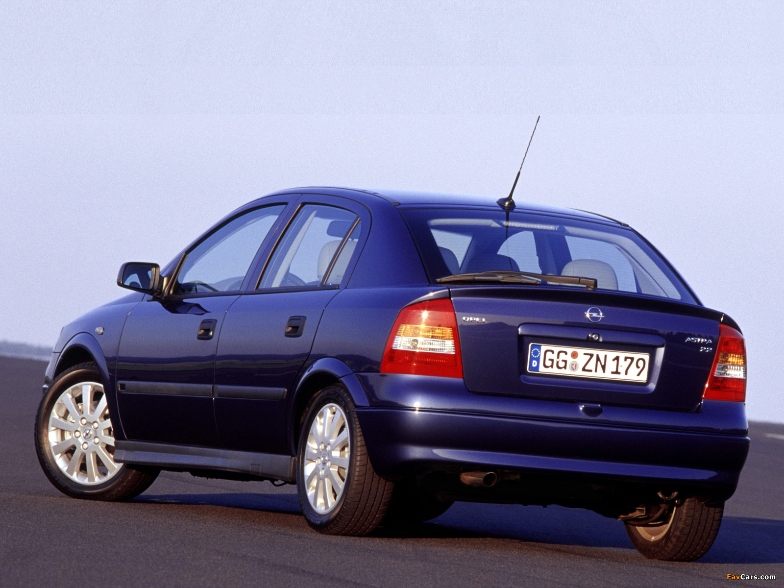 Pictures of Opel Astra 5-door (G) 1998–2004 (1600 x 1200)