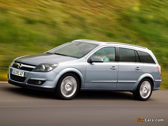 Pictures of Opel Astra Caravan (H) 2004–07 (640 x 480)
