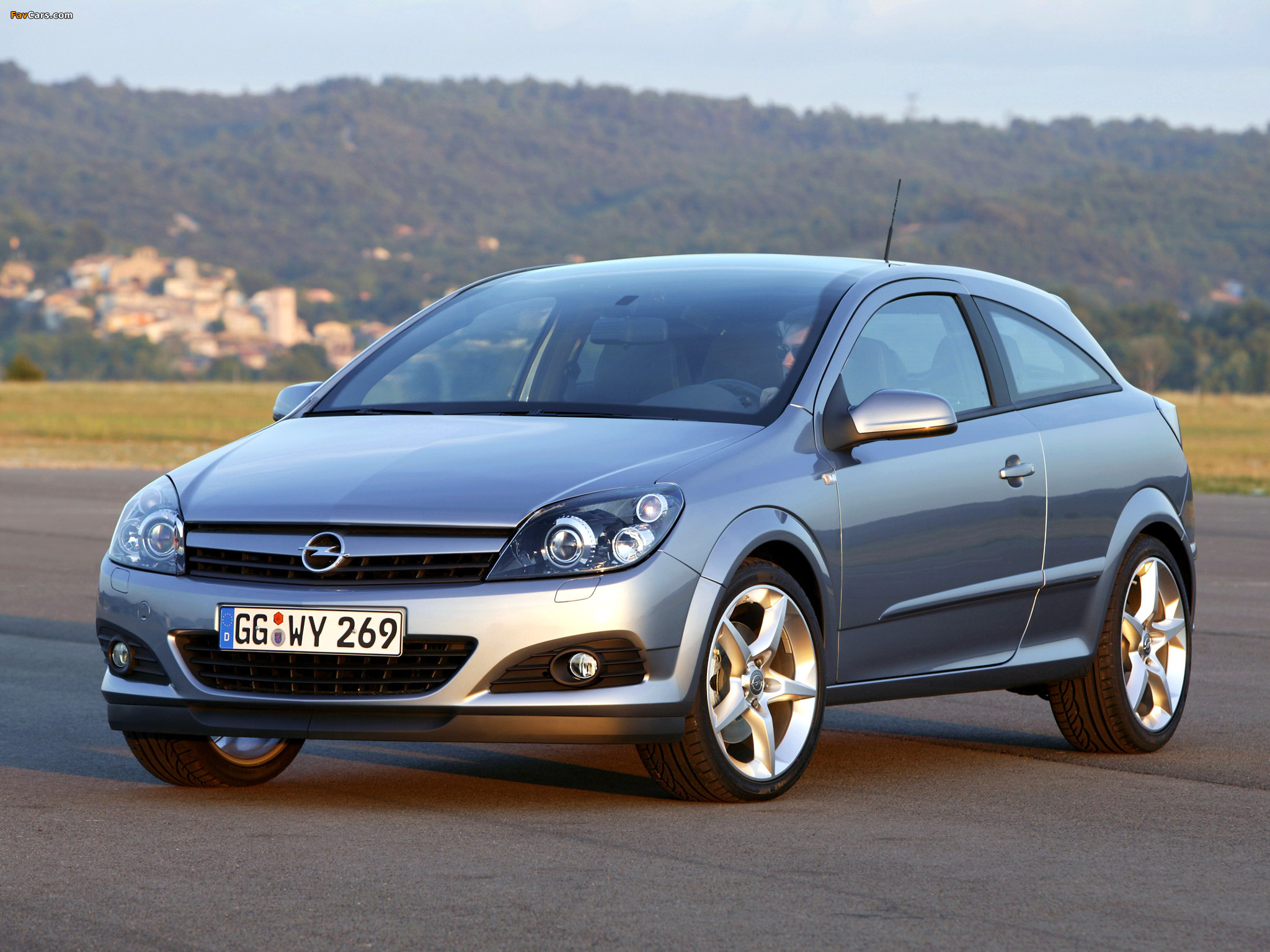 Pictures of Opel Astra GTC (H) 2005–11 (2048 x 1536)