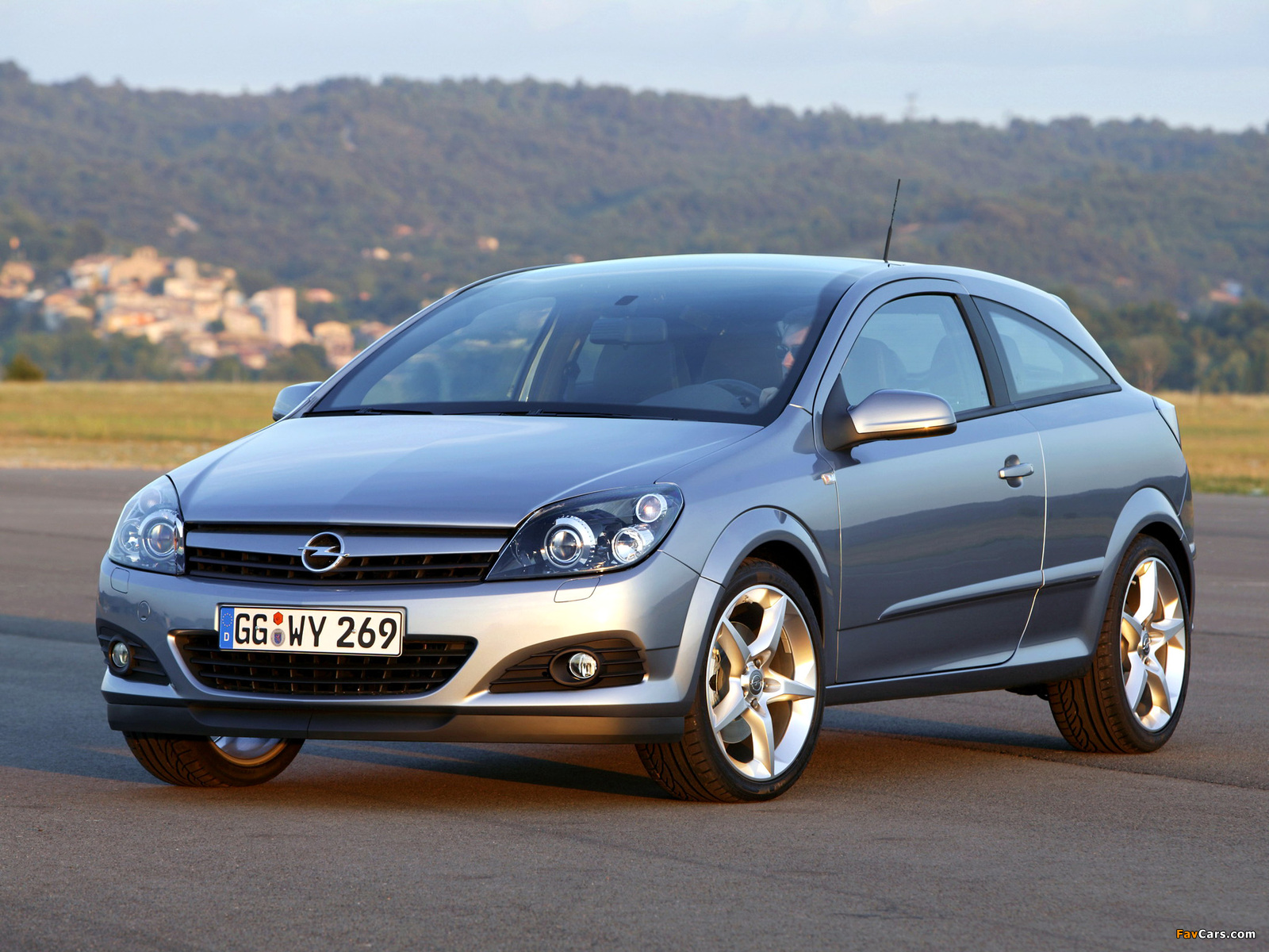 Pictures of Opel Astra GTC (H) 2005–11 (1600 x 1200)