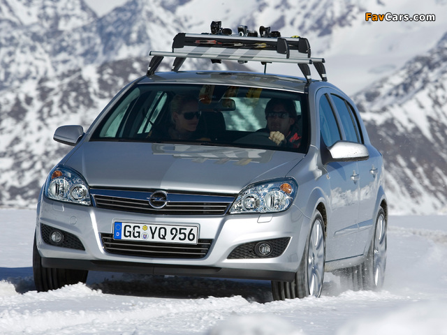 Pictures of Opel Astra Hatchback (H) 2007 (640 x 480)