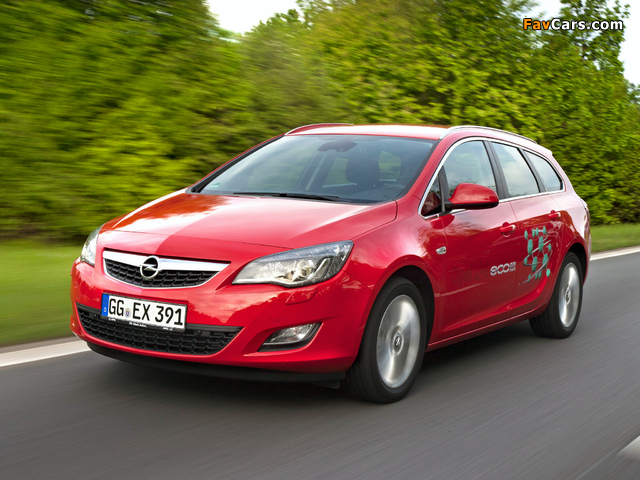 Pictures of Opel Astra ecoFLEX Sports Tourer (J) 2010–12 (640 x 480)