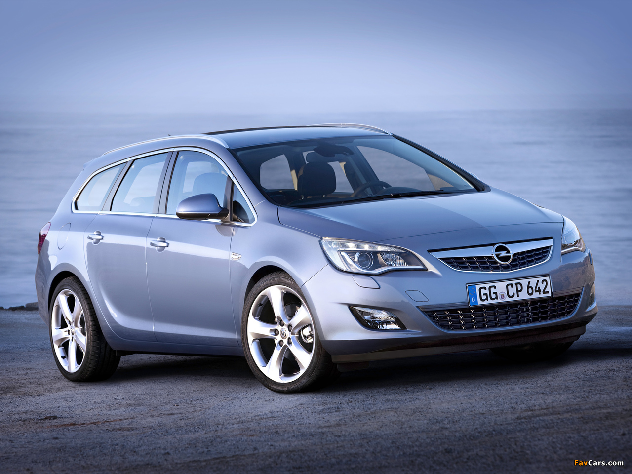 Pictures of Opel Astra Sports Tourer (J) 2010–12 (1280 x 960)