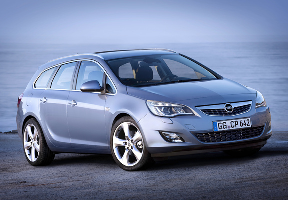 Pictures of Opel Astra Sports Tourer (J) 2010–12