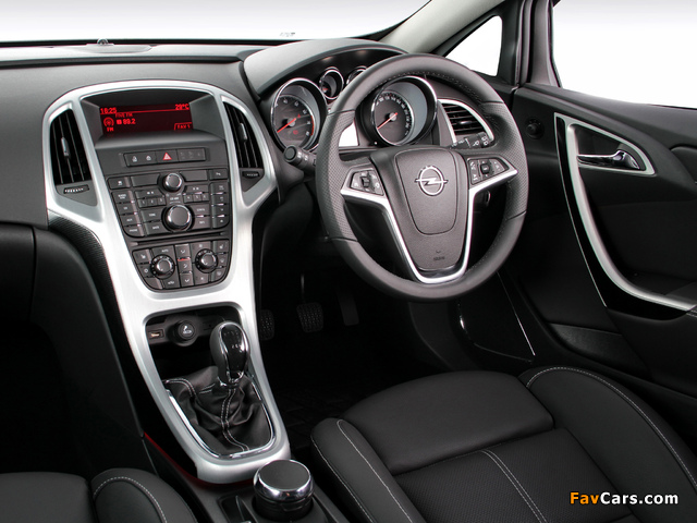 Pictures of Opel Astra GTC ZA-spec (J) 2012 (640 x 480)