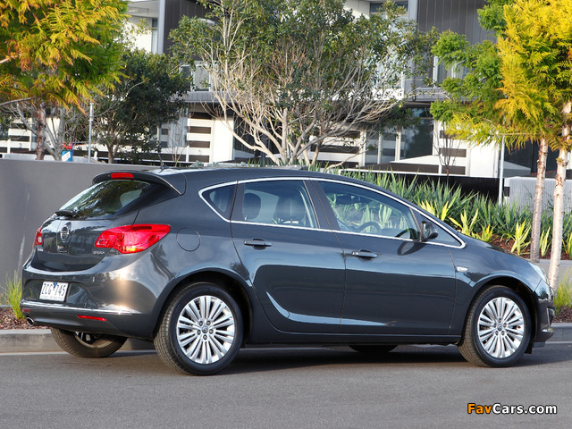 Pictures of Opel Astra AU-spec (J) 2012–13 (640 x 480)