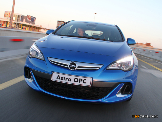 Pictures of Opel Astra OPC ZA-spec (J) 2013 (640 x 480)