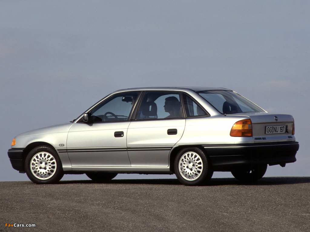 Opel Astra Sedan (F) 1991–94 wallpapers (1024 x 768)
