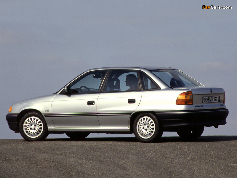 Opel Astra Sedan (F) 1991–94 wallpapers (800 x 600)