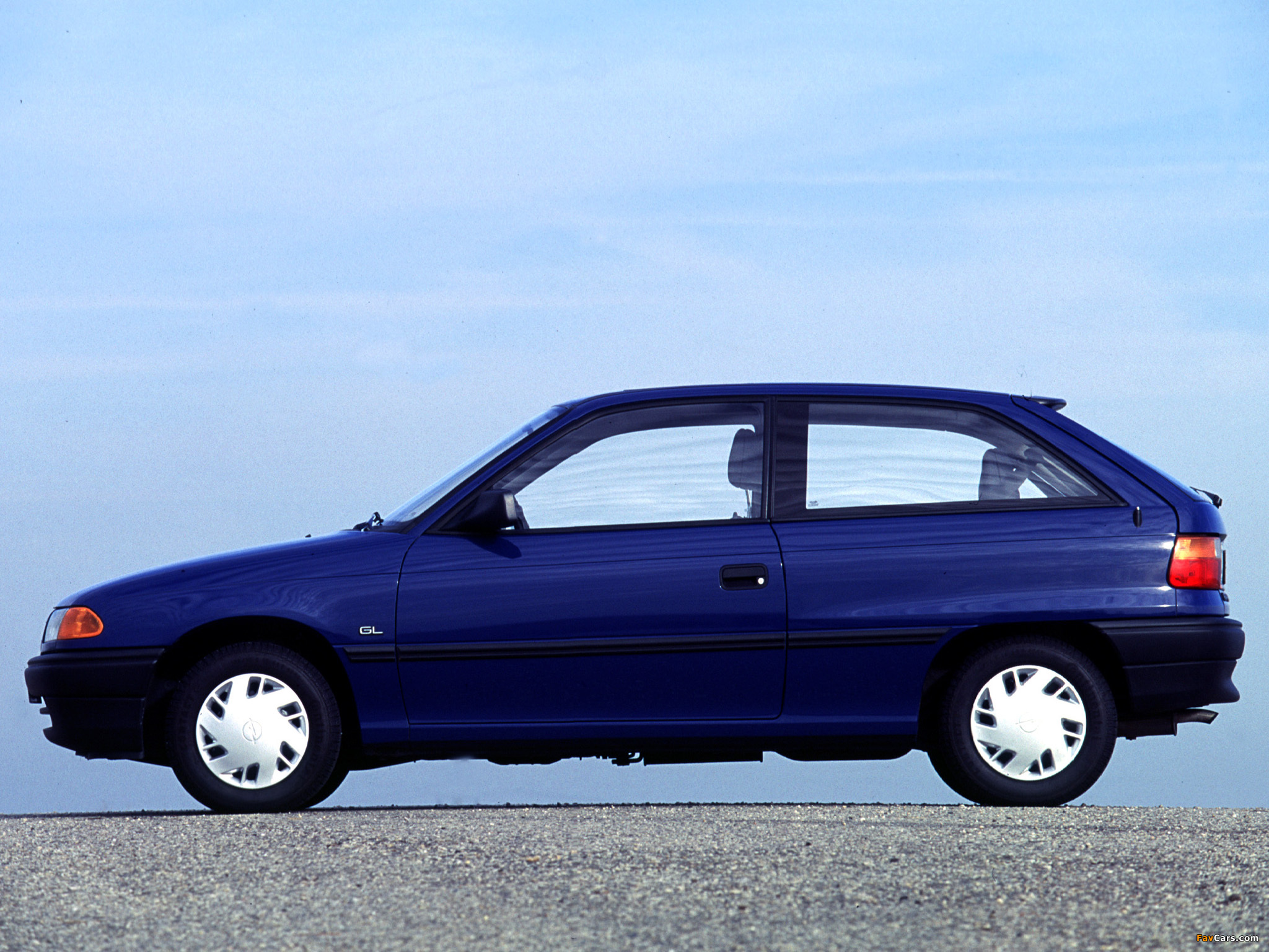Opel Astra 3-door (F) 1991–94 wallpapers (2048 x 1536)