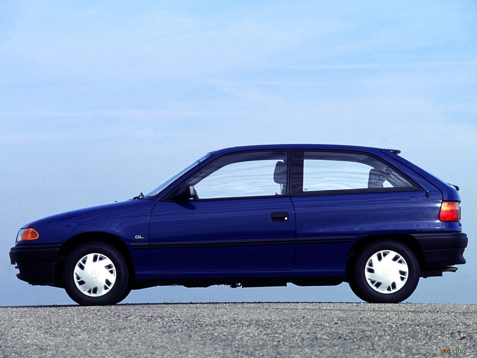 Opel Astra 3-door (F) 1991–94 wallpapers (1600 x 1200)