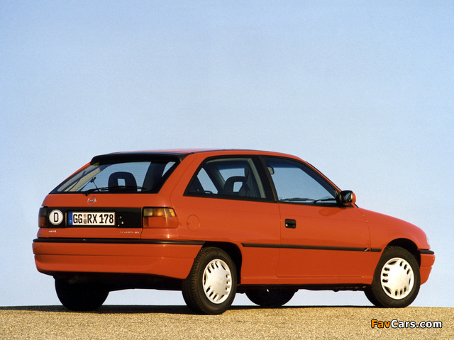 Opel Astra 3-door (F) 1994–98 wallpapers (640 x 480)