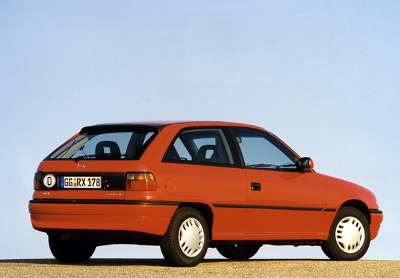Opel Astra 3-door (F) 1994–98 wallpapers