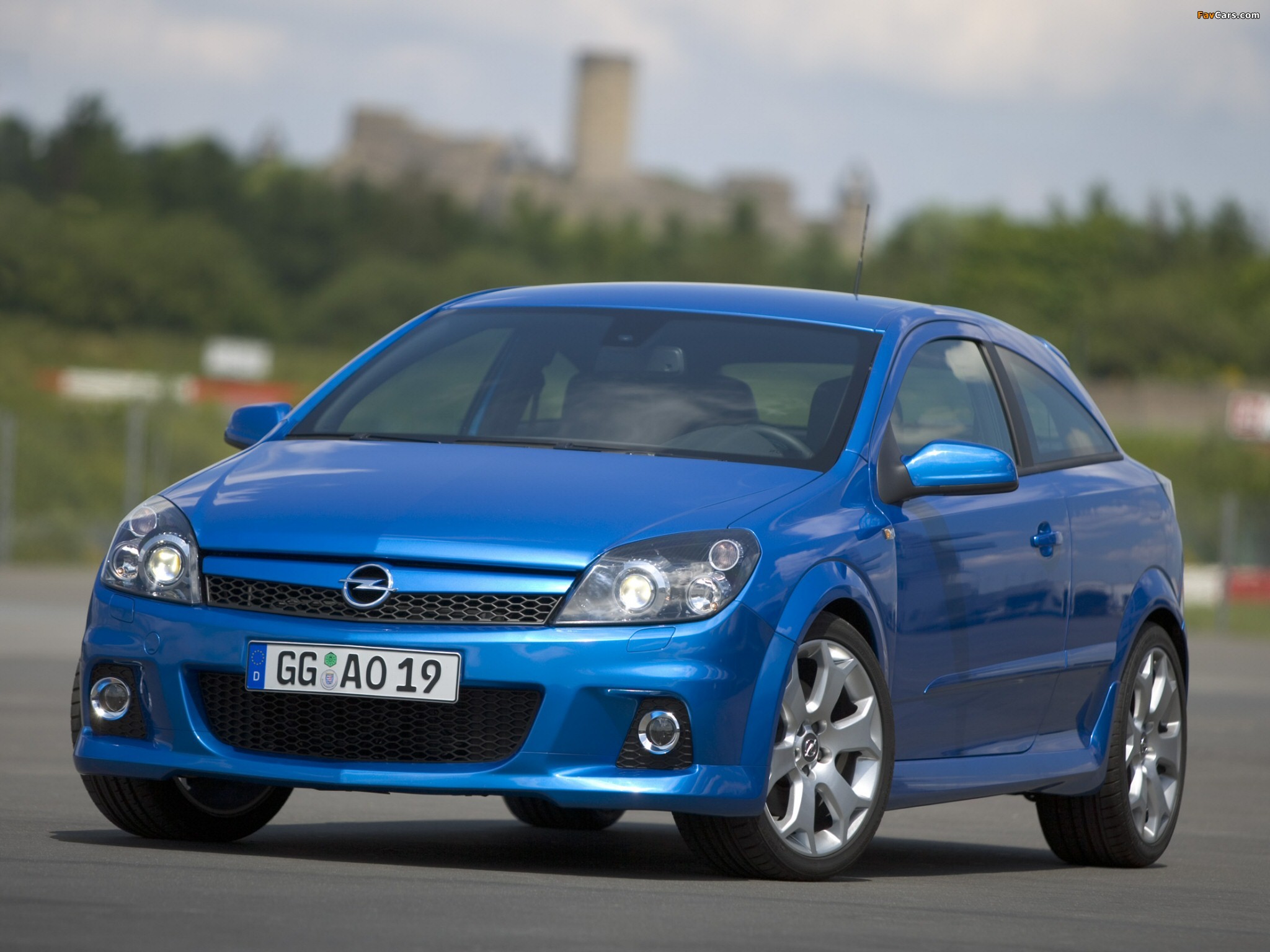 Opel Astra OPC (H) 2005–10 wallpapers (2048 x 1536)