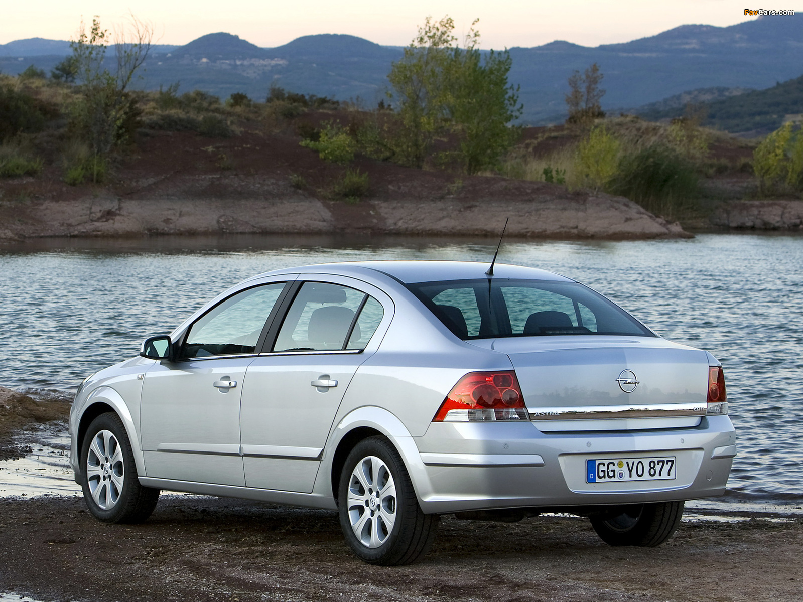 Opel Astra Sedan (H) 2007 wallpapers (1600 x 1200)