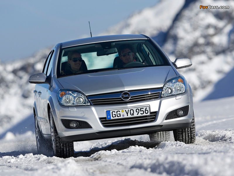 Opel Astra Hatchback (H) 2007 wallpapers (800 x 600)