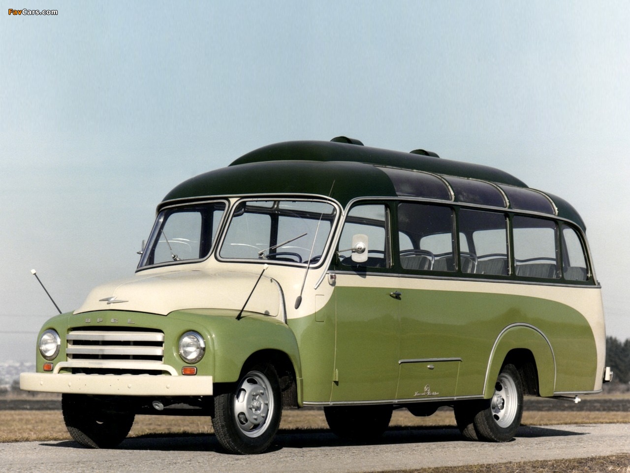 Opel Blitz 1.75t Omnibus by Kässbohrer 1952–60 images (1280 x 960)