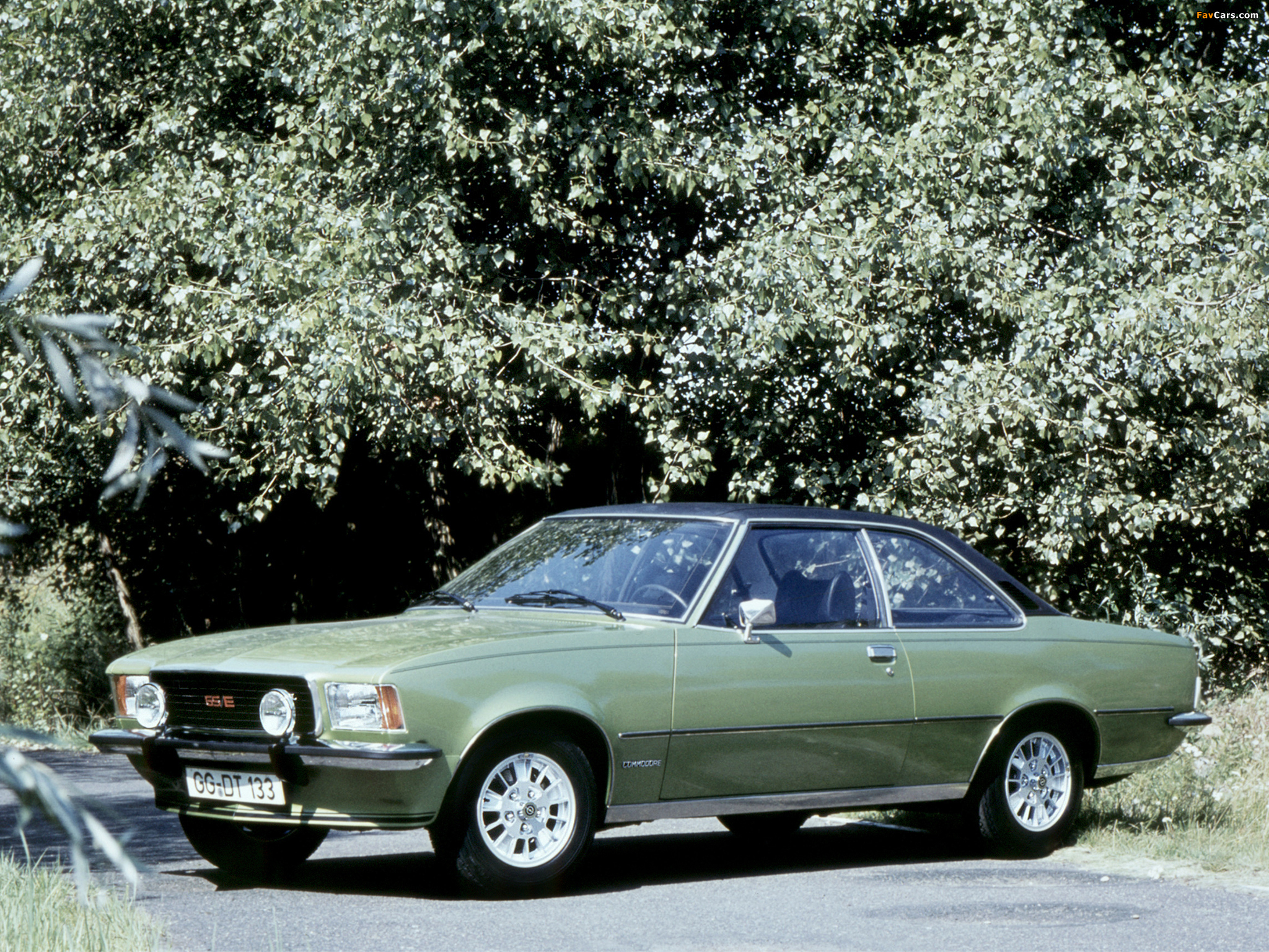 Photos of Opel Commodore GS/E Coupe (B) 1972–77 (2048 x 1536)