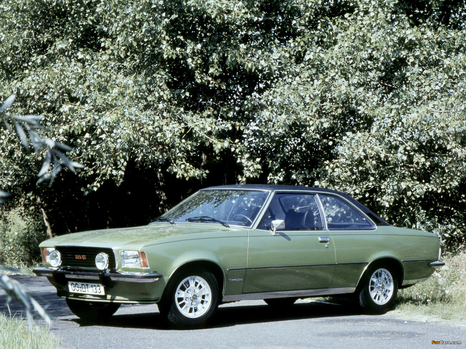 Photos of Opel Commodore GS/E Coupe (B) 1972–77 (1600 x 1200)
