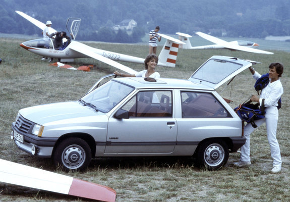 Images of Opel Corsa 3-door (A) 1982–90