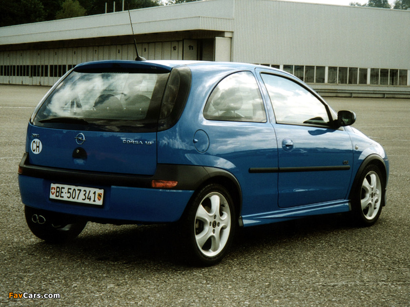 Images of Opel Corsa GSi (C) 2000–06 (800 x 600)