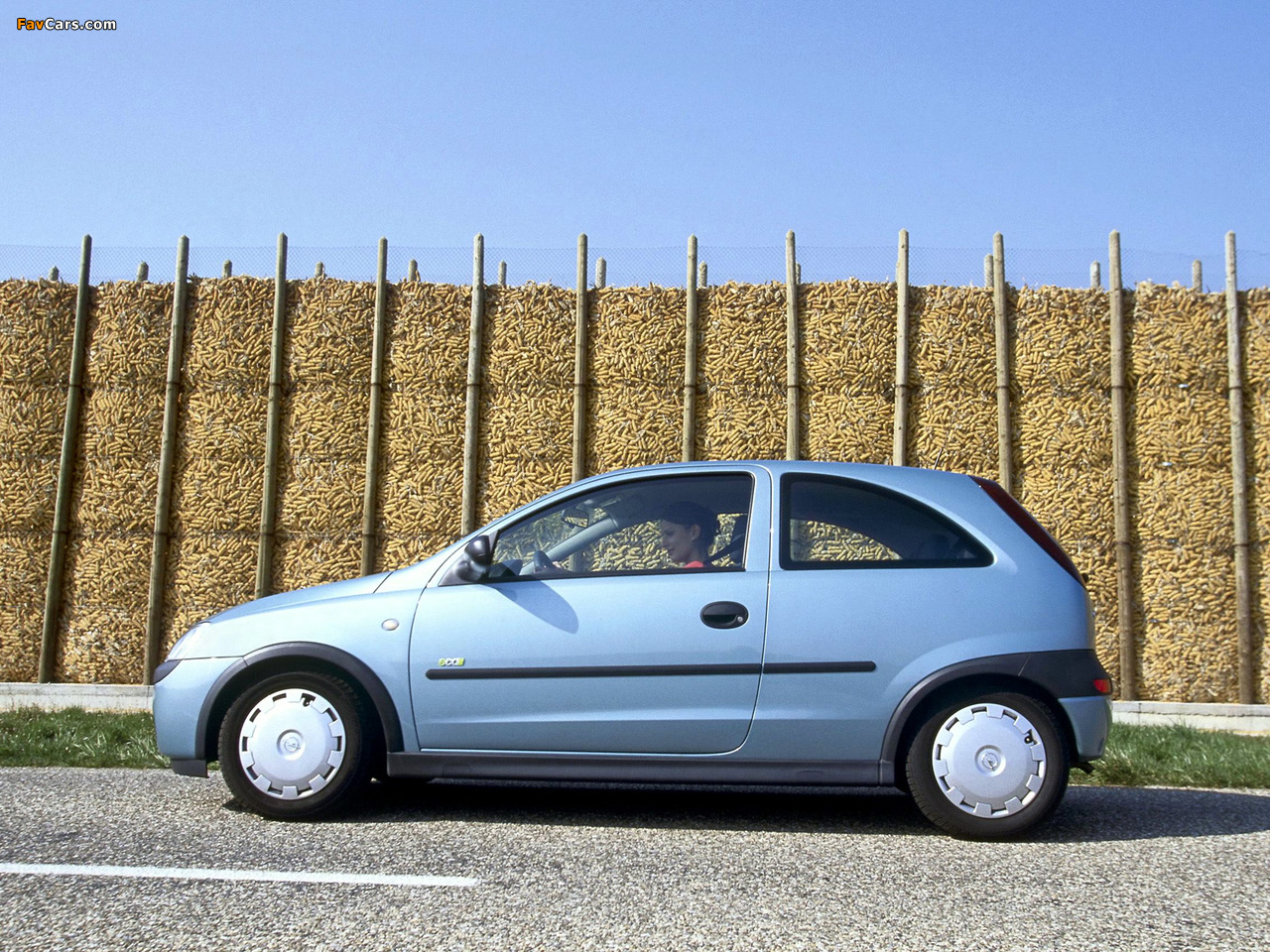 Images of Opel Corsa 3-door (C) 2000–03 (1280 x 960)