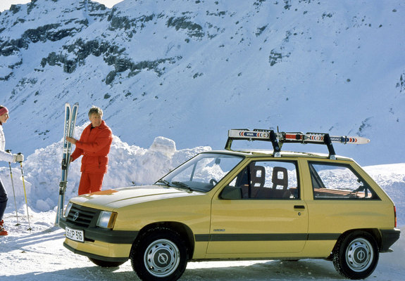 Opel Corsa 3-door (A) 1982–90 photos