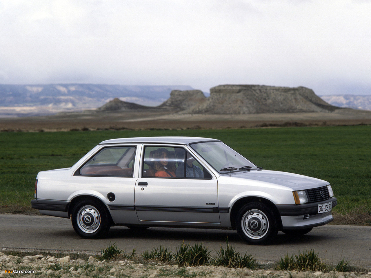 Opel Corsa TR 2-door (A) 1983–85 images (1280 x 960)