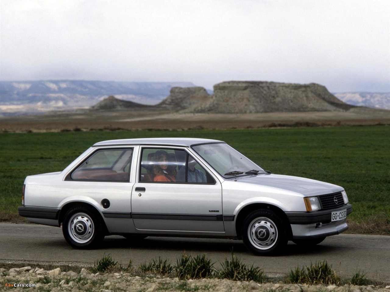Opel Corsa TR 2-door (A) 1983–85 pictures (1280 x 960)