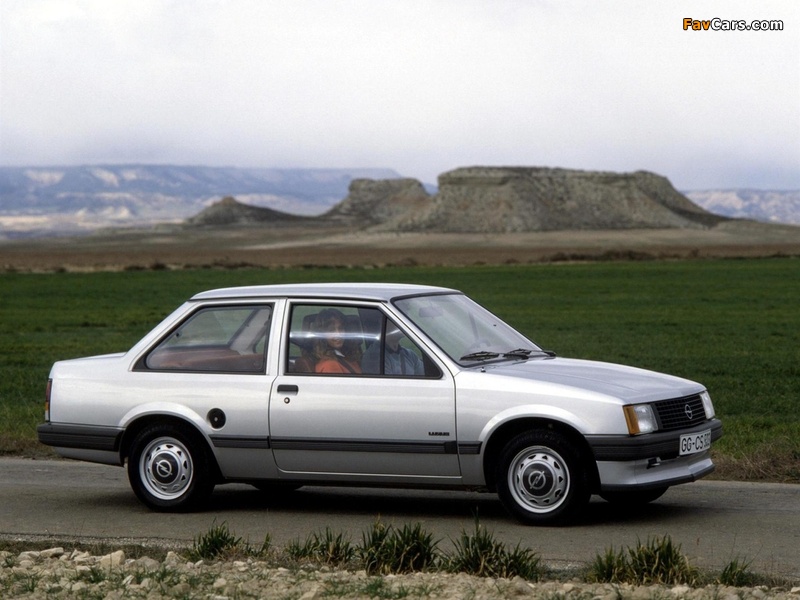 Opel Corsa TR 2-door (A) 1983–85 pictures (800 x 600)