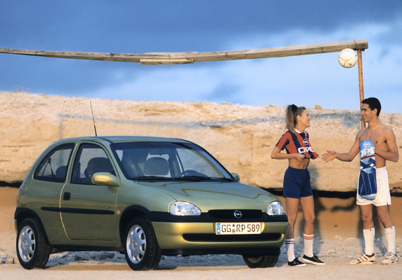 Opel Corsa 3-door (B) 1997–2000 pictures